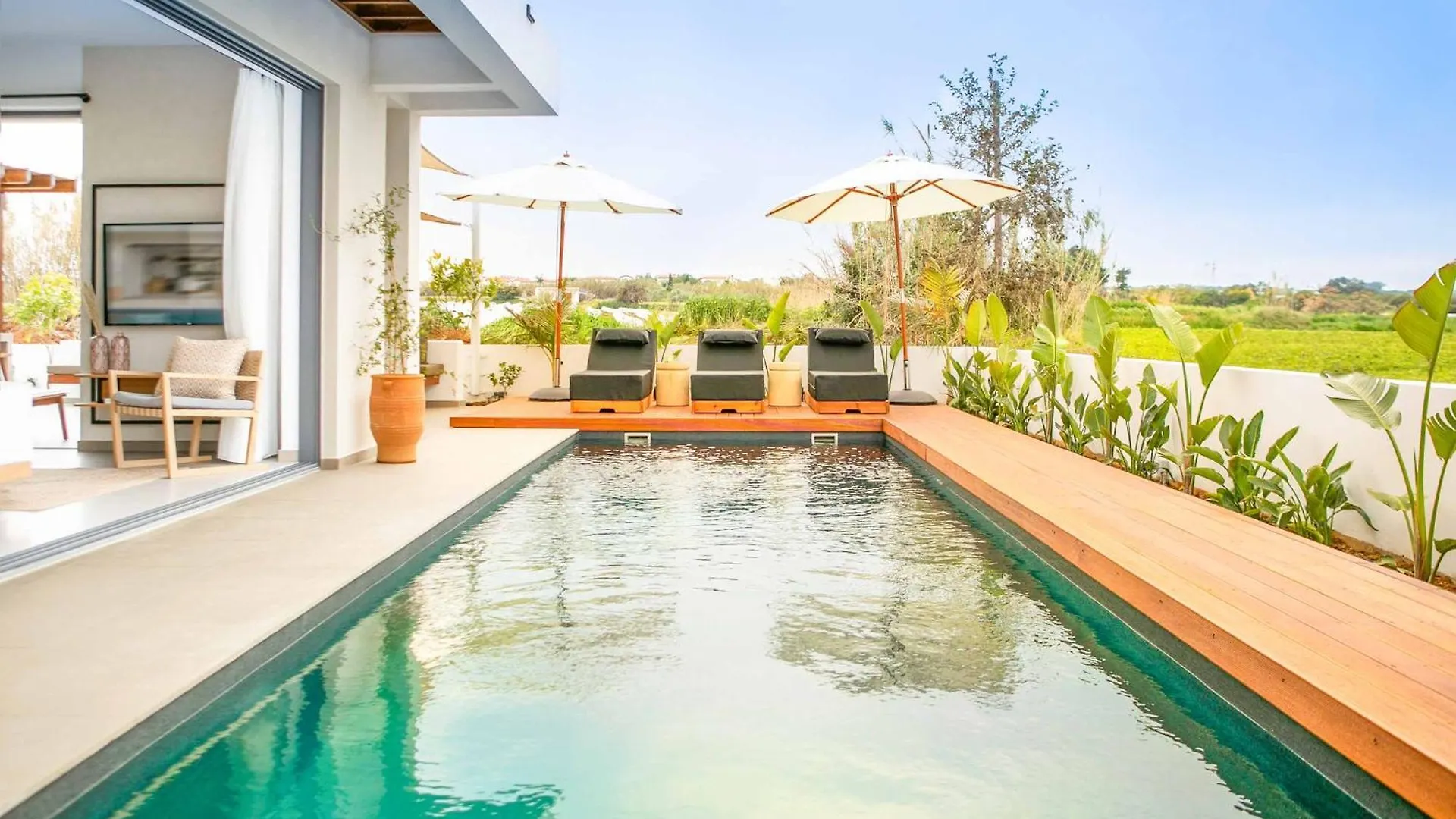 Lora Pearl Luxury Villa contacts